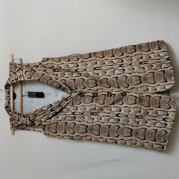 bebe Camel Snakeskin Crepe Shirtdress Suit Style Vneck Cocktail Dress - Picture 4 of 7